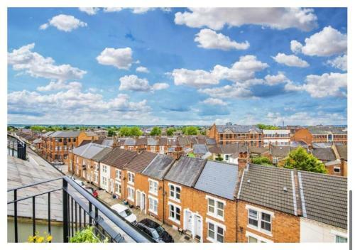 Apartamento Superb Penthouse . 2 Bedroom . Free Secure Parking