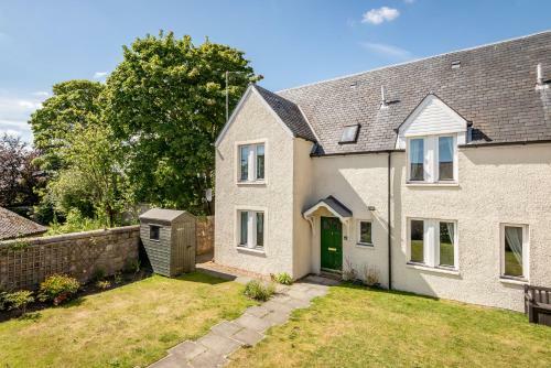 Abbey Villa - Stylish House - Central With Parking