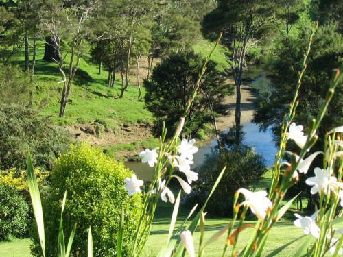 Bed & Breakfast Morepork Riverside Lodge