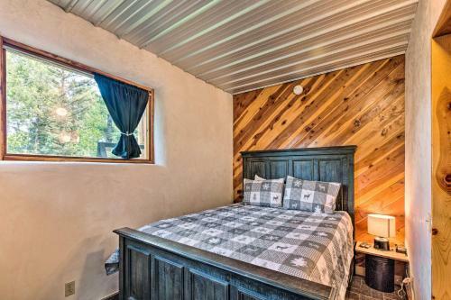 Angel Fire Cabin About 2 Mi To Ski And Hike Spots!