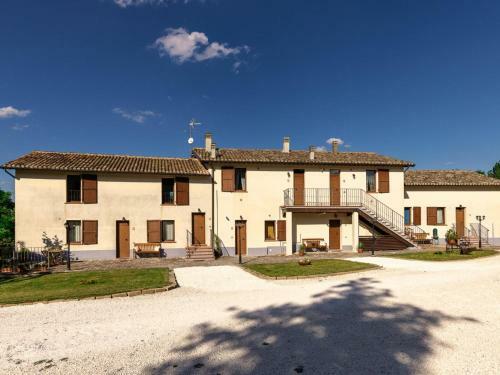Attractive Apartment In Sassoferrato With Garden