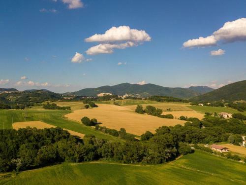 Attractive Apartment In Sassoferrato With Garden