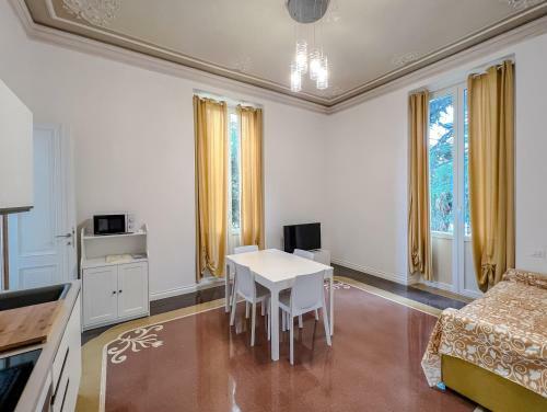 Apartamento Appartamenti In Villa Del '900 (b)