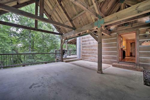 Franklin Cabin Surrounded By Smoky Mountains!