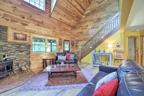 Franklin Cabin Surrounded By Smoky Mountains!