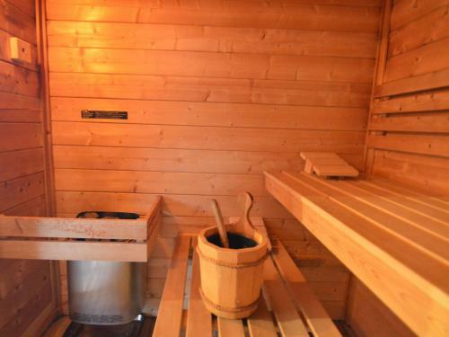 Luxury Holiday Home With Jacuzzi In Noordbeemster