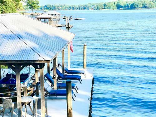 New! Reel Paradise On Lake Norman