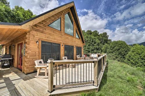 Luxe Log Cabin With Modern Finishes And Mtn Views