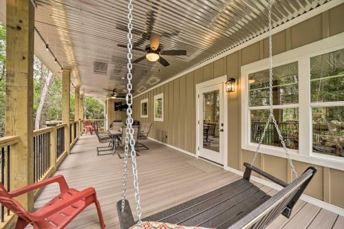 Scenic Sapphire Hideaway With 40-foot Porch!
