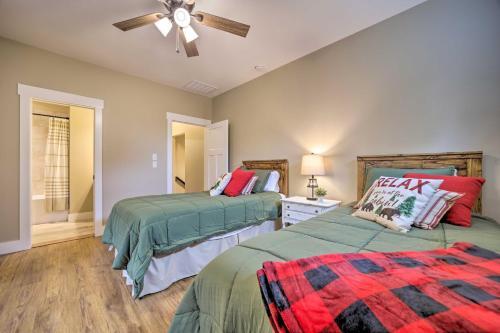 Scenic Sapphire Hideaway With 40-foot Porch!
