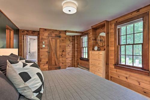 Hilltop Cabin On 2 Acres River View, Hot Tub