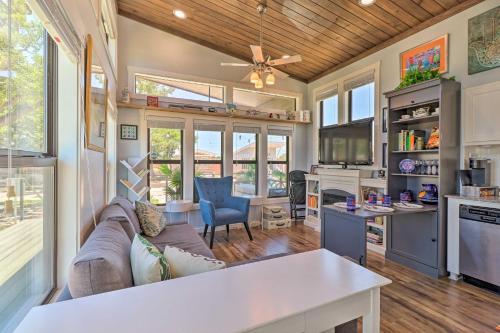 Upscale Tiny Home - Boho-chic Austin Getaway!