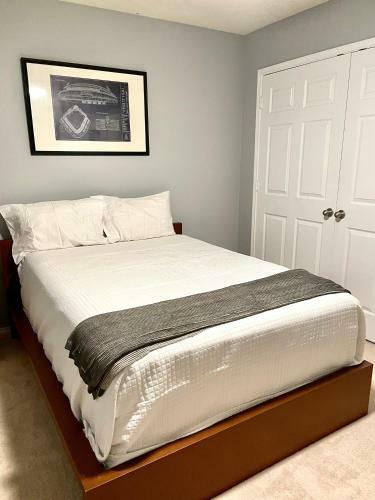 Centrally Located In Dfw 3br Close To Stadiums!