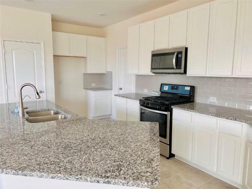 Spacious Private 5-bedroom Family Vacation Home
