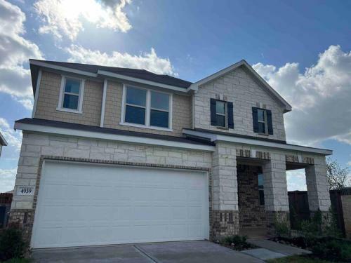 Spacious Private 5-bedroom Family Vacation Home