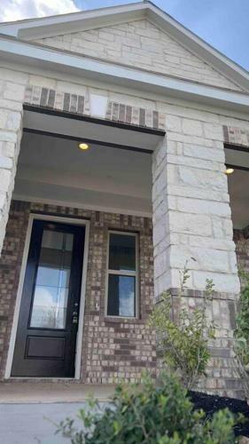 Spacious Private 5-bedroom Family Vacation Home