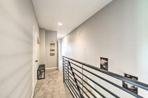 New Double Story Beautiful Condo Townhouse