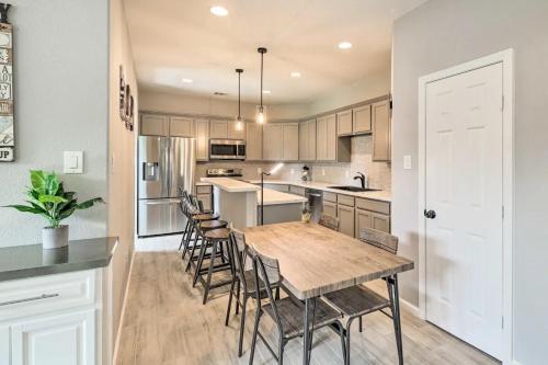 New Double Story Beautiful Condo Townhouse
