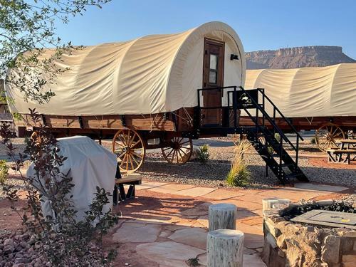 Zion White Bison Glamping & Rv Resort