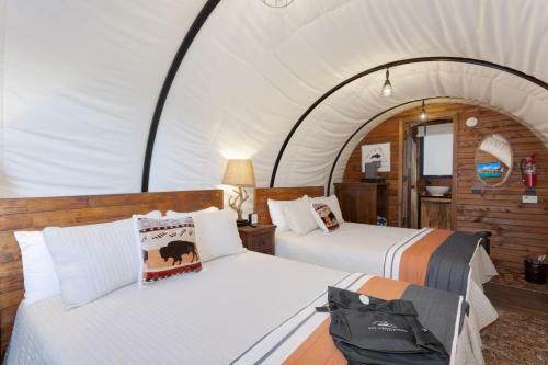 Zion White Bison Glamping & Rv Resort