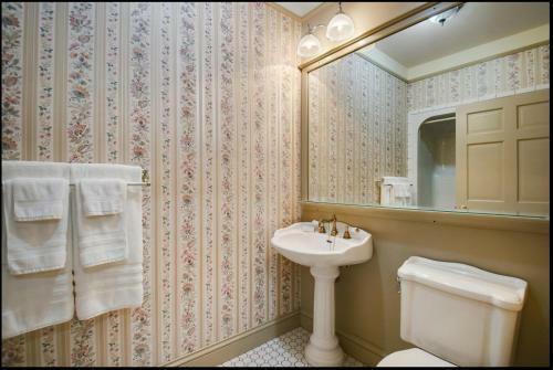 Carnegie Hall Boutique Hotel