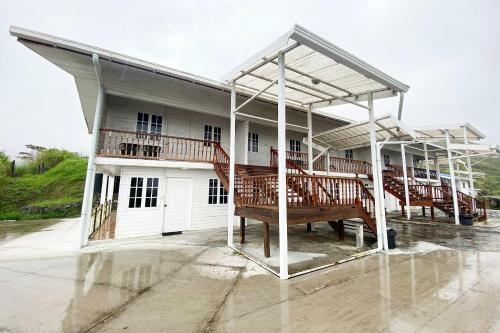 Oyo Home 90329 Bridge House Homestay