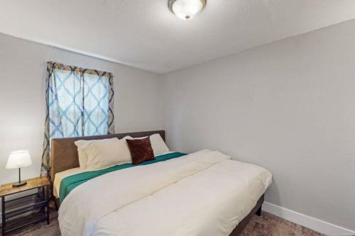 Remodeled 66th 3 King Beds Home In Denver