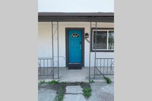 Remodeled 66th 3 King Beds Home In Denver