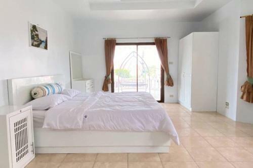 Quiet Village,beach 3km,pool House,bbq Snoker