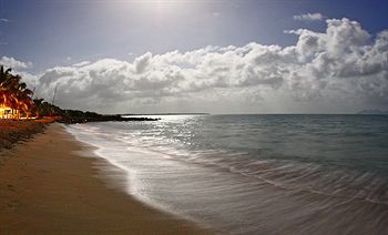 Hotel Uprising Beach Resort