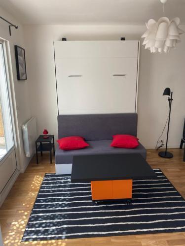 Apartamento Grand Studio De 38m2 + Cour Ind�pendante De 25m2