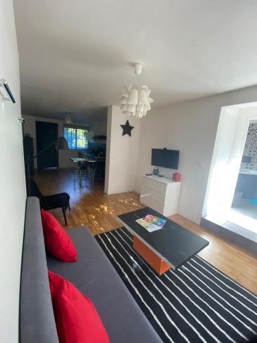 Apartamento Grand Studio De 38m2 + Cour Ind�pendante De 25m2