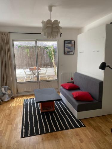 Apartamento Grand Studio De 38m2 + Cour Ind�pendante De 25m2