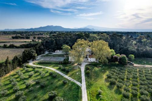 G�te Les Tours - G�te De Groupe En Provence