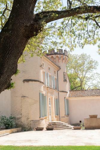 G�te Les Tours - G�te De Groupe En Provence