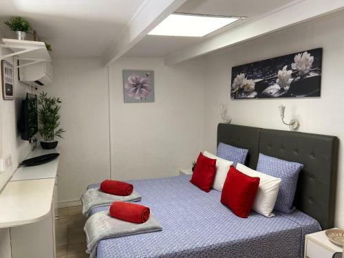 Albergue Debbie's Crew House