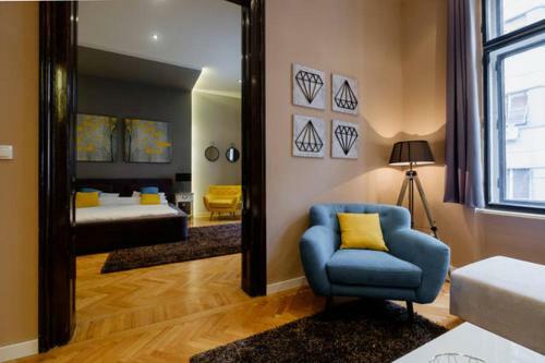Lella Apartment - Pedestrian Zone & Charming Balcony