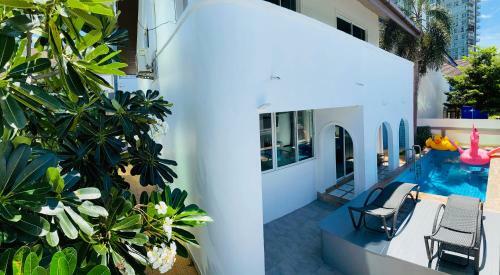 Jomtien Party Villa 4 Bedroom