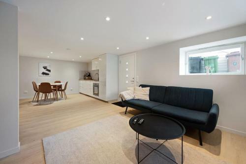 Apartamento Practical Basement Apt With All Home Comforts Close To City Centre
