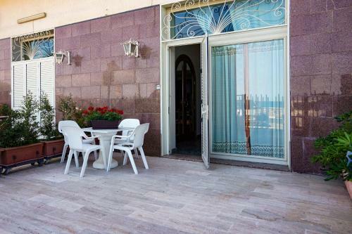 Apartamento Nick & Santo's Holiday Homes Beach Front Lux