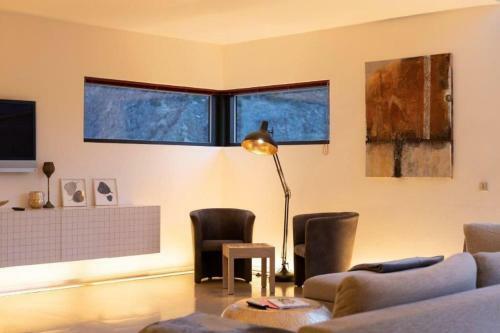 Au�ergew�hnlich! Villa! Lage! Kino! Weinkeller! ..