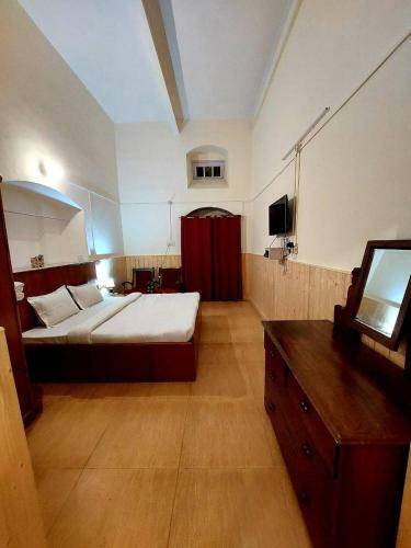 Hostal Room In Lodge - Duplex Suite 1 - Enjoy Your Ultimate Workations