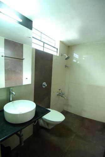 Hotel Shastri Paradise