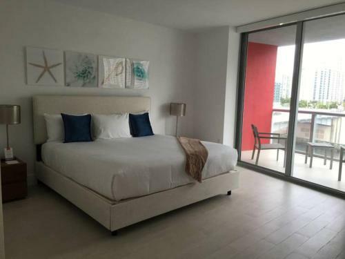Luxurious Brand New Apartment Hallandale Beach