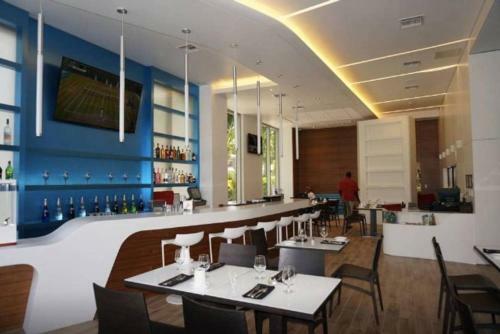 Luxurious Brand New Apartment Hallandale Beach
