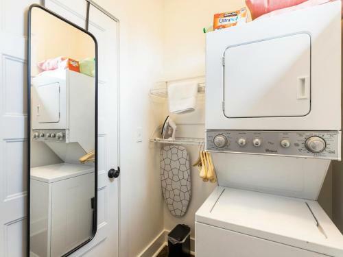 Apartamento Captivating Studio With Queen Bed, City Walkable!