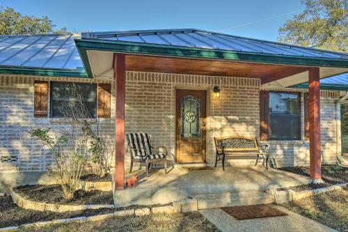Quiet San Antonio Guest Home, 4-acre Property