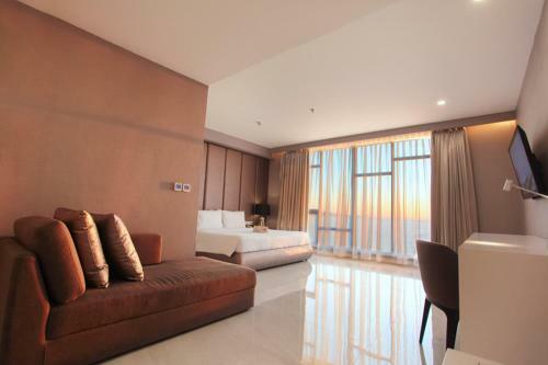 Hotel Grand Whiz Megamas Manado