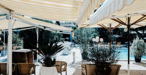 Hotel H�tel Les Gollandi�res