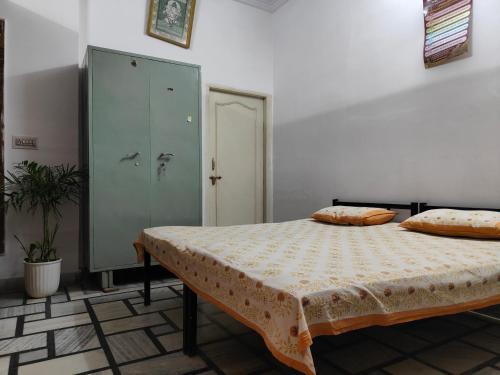 Hostal House No. 87
